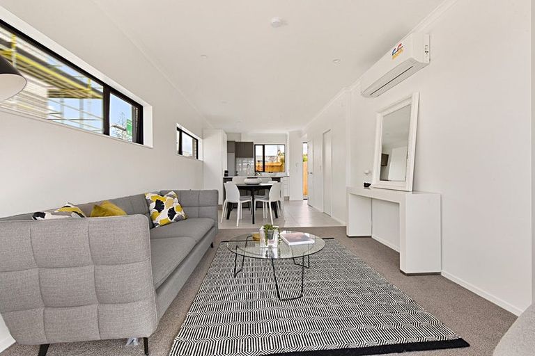 Photo of property in 22a Titoki Street, Te Atatu Peninsula, Auckland, 0610