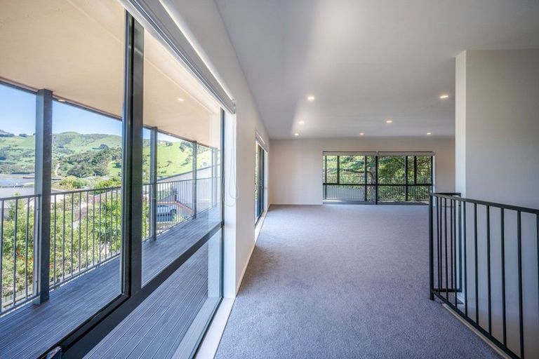 Photo of property in 3 Cedar Lane, Duvauchelle, 7581