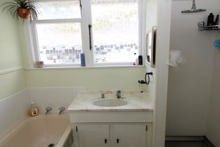 Photo of property in 19 Island View Road, Western Heights, Rotorua, 3015