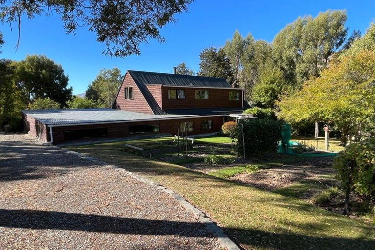 Photo of property in 2256 Cardrona Valley Road, Cardrona, Wanaka, 9382