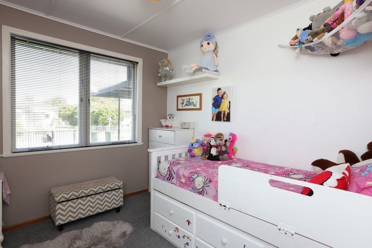 Photo of property in 122 Harlech Street, Mayfair, Hastings, 4122