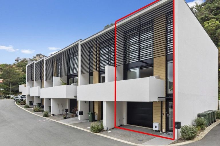 Photo of property in 39 Erica Pabst Way, Island Bay, Wellington, 6023