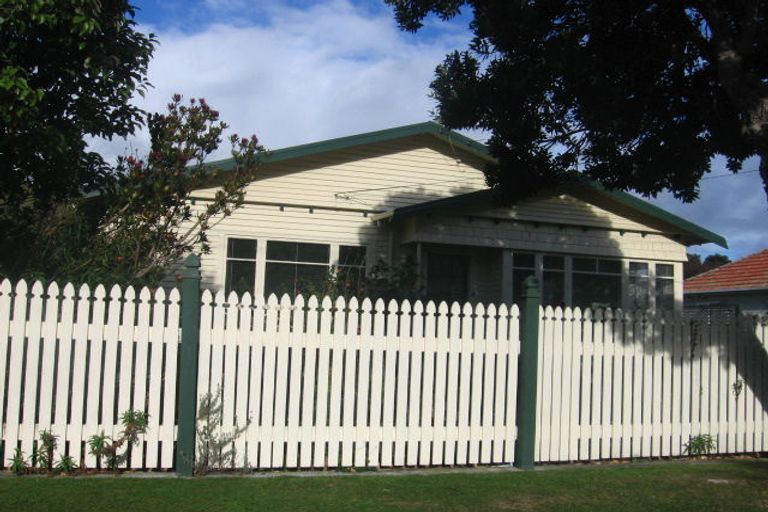 Photo of property in 10 Trafalgar Street, Waiwhetu, Lower Hutt, 5010