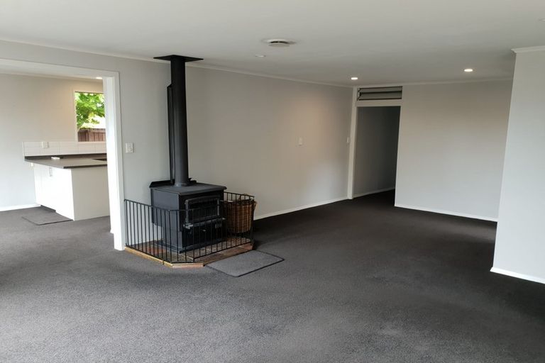 Photo of property in 8 Saunders Place, Redwood, Christchurch, 8051