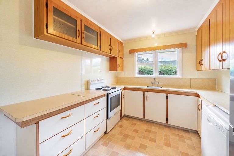 Photo of property in 19 Hall Grove, Ebdentown, Upper Hutt, 5018