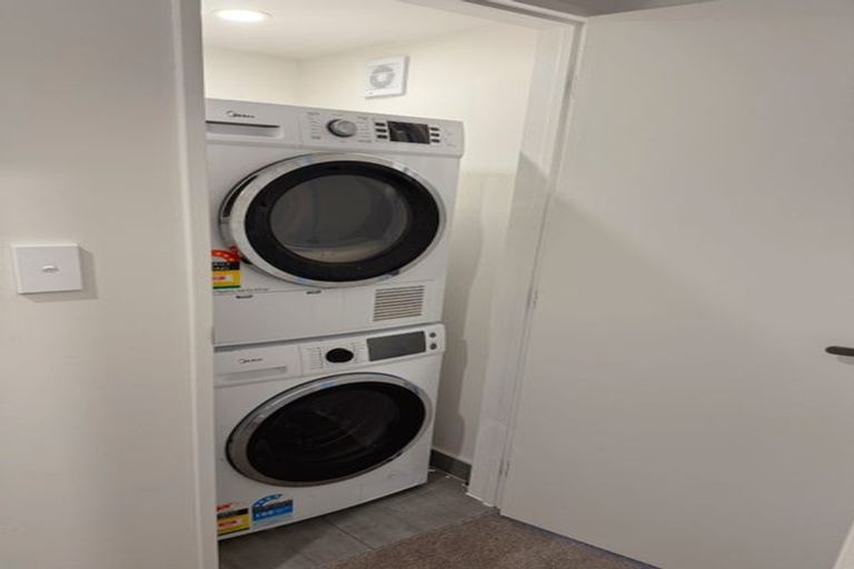 Photo of property in 31/9 Schnapper Rock Road, Greenhithe, Auckland, 0632