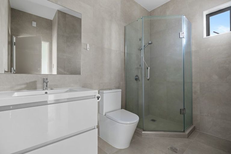 Photo of property in 2/2 Mahalo Avenue, Wiri, Auckland, 2104