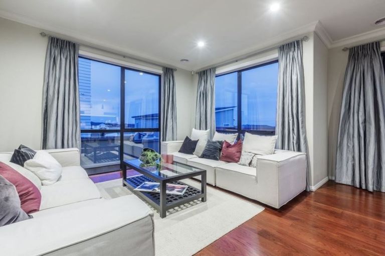Photo of property in 4 Copper Lane, Long Bay, Auckland, 0630