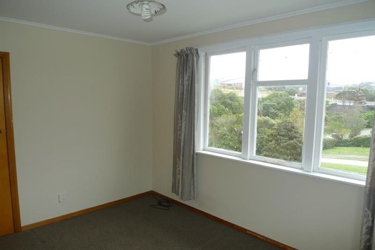 Photo of property in 8 Takatimu Way, Johnsonville, Wellington, 6037