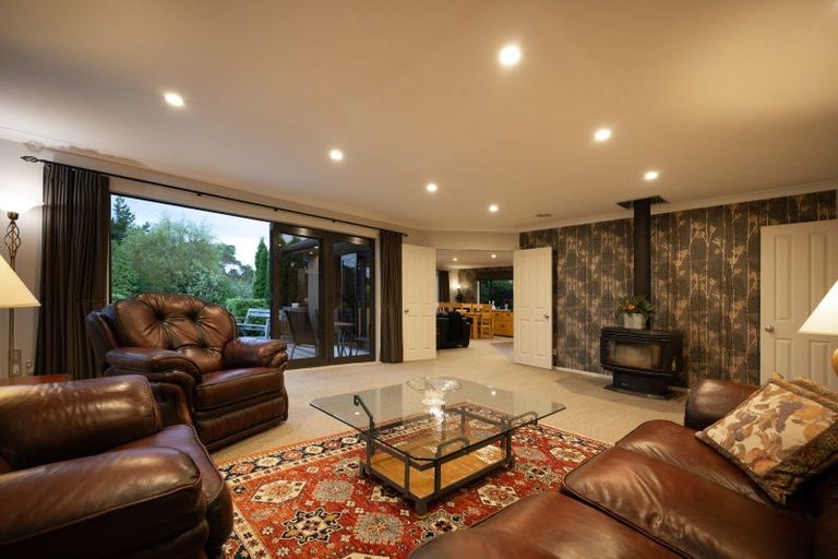 Photo of property in 7 Dobsons Lane, Kelvin Grove, Palmerston North, 4470