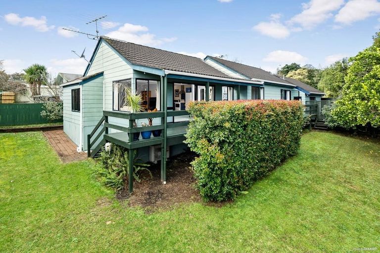 Photo of property in 13 Sunward Rise, Glenfield, Auckland, 0629