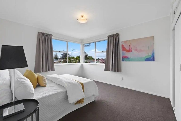 Photo of property in 1 Benmore Place, Manurewa, Auckland, 2102