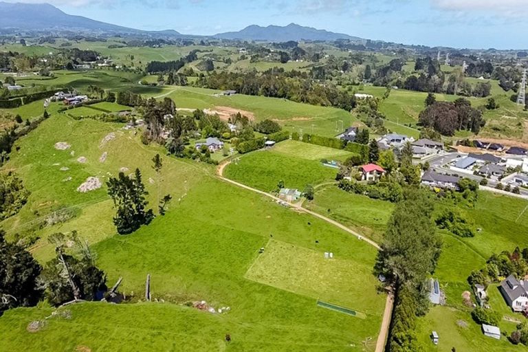 Photo of property in 481 Carrington Road, Hurworth, New Plymouth, 4371