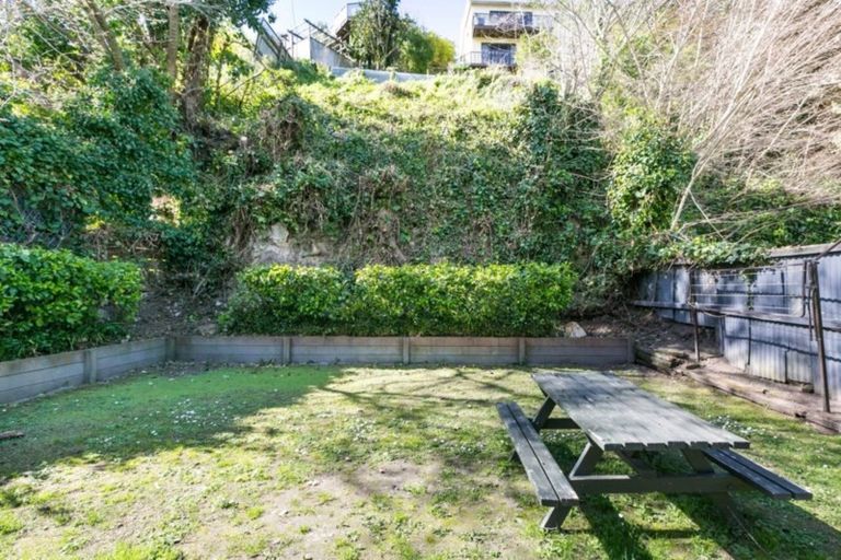 Photo of property in 61 Milton Road, Bluff Hill, Napier, 4110