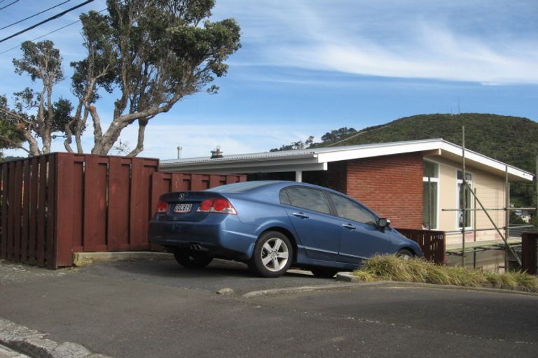 Photo of property in 8 Versailles Street, Karori, Wellington, 6012