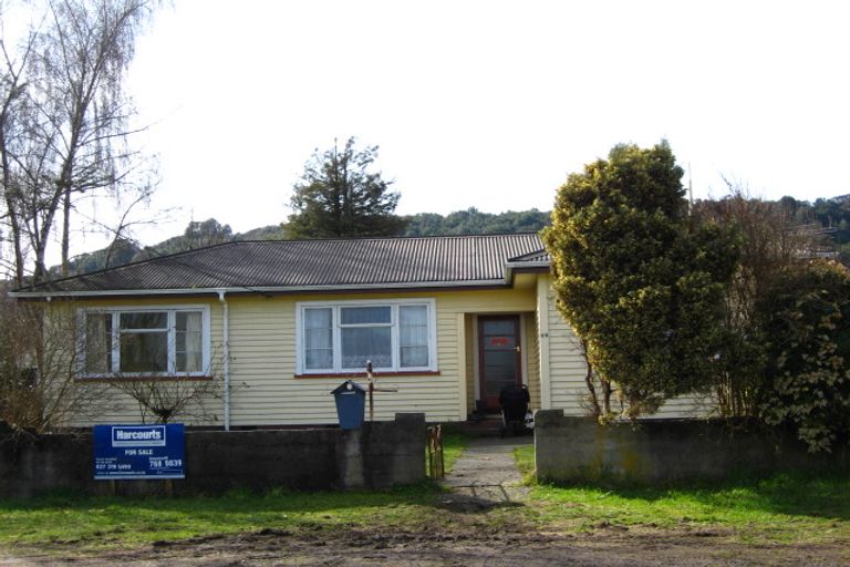 Photo of property in 49 Dick Street, Reefton, 7830