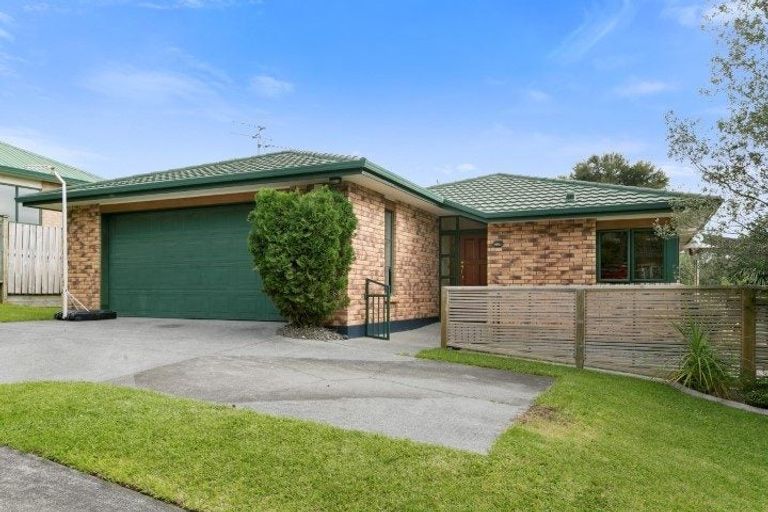 Photo of property in 16 Montana Drive, Pyes Pa, Tauranga, 3112