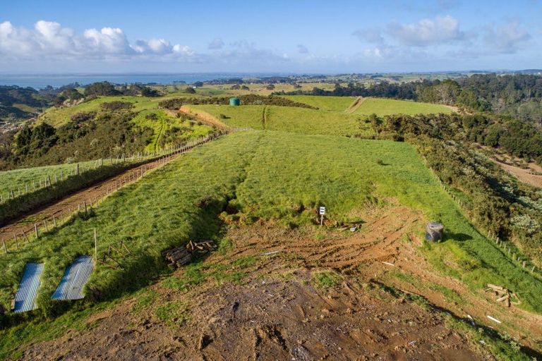 Photo of property in 80 Grahams Beach Road, Manukau Heads, Awhitu, 2684