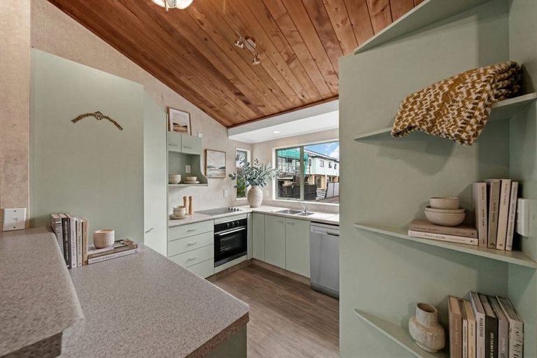 Photo of property in 2/16 Airfield Road, Takanini, 2112