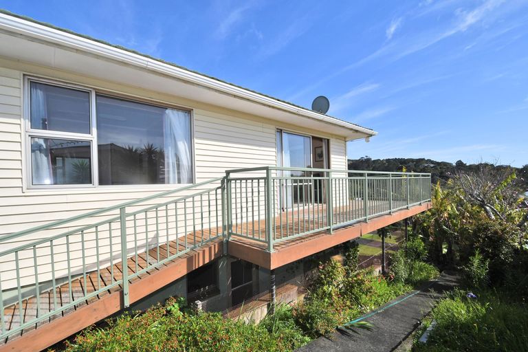 Photo of property in 18 Harbour View Road, Leigh, 0985