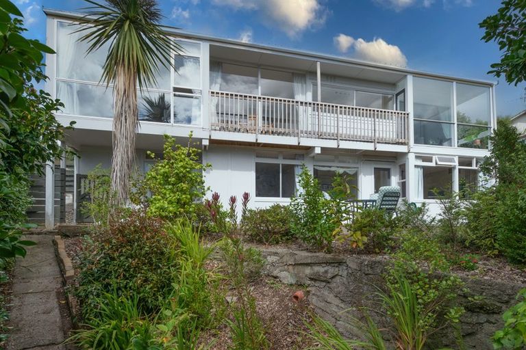 Photo of property in 1a Woodstock Terrace, Tawa, Wellington, 5028