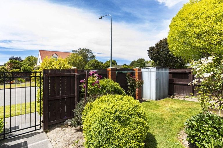 Photo of property in 1/10 Parr Place, Ilam, Christchurch, 8041