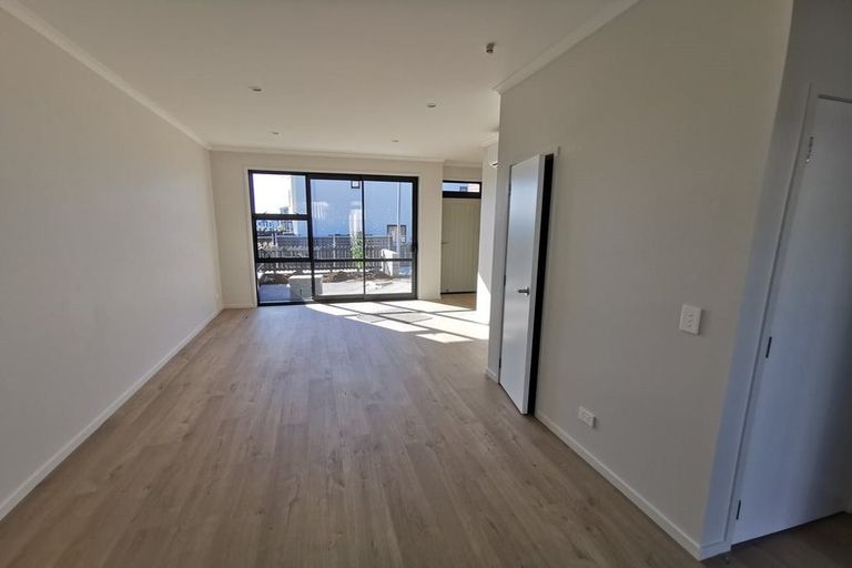 Photo of property in 46 Walter Merton Road, Hobsonville, Auckland, 0616