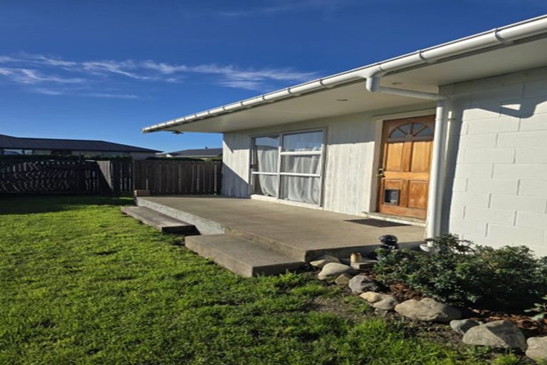 Photo of property in 20 Amberley Beach Road, Amberley, 7410