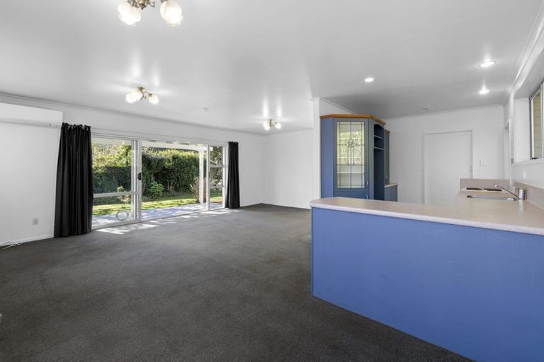 Photo of property in 43a Cumberland Street, Merrilands, New Plymouth, 4312