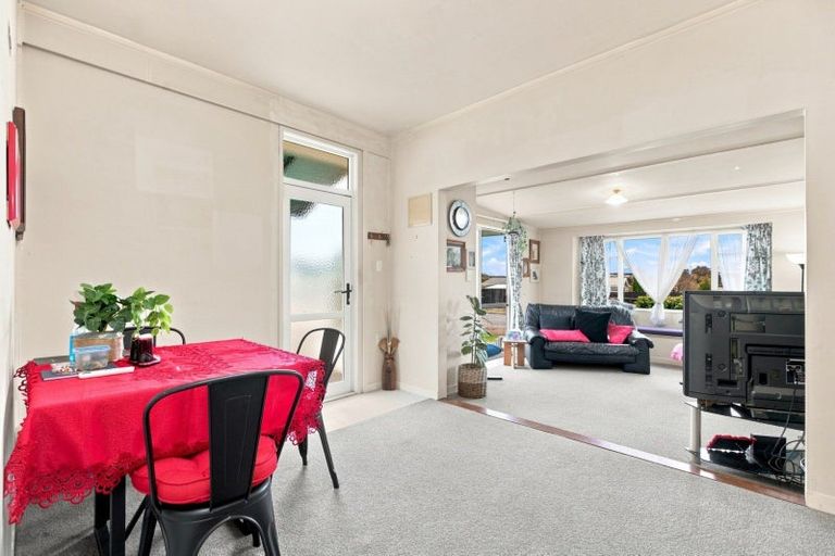 Photo of property in 4 Westwood Street, Bellevue, Tauranga, 3110