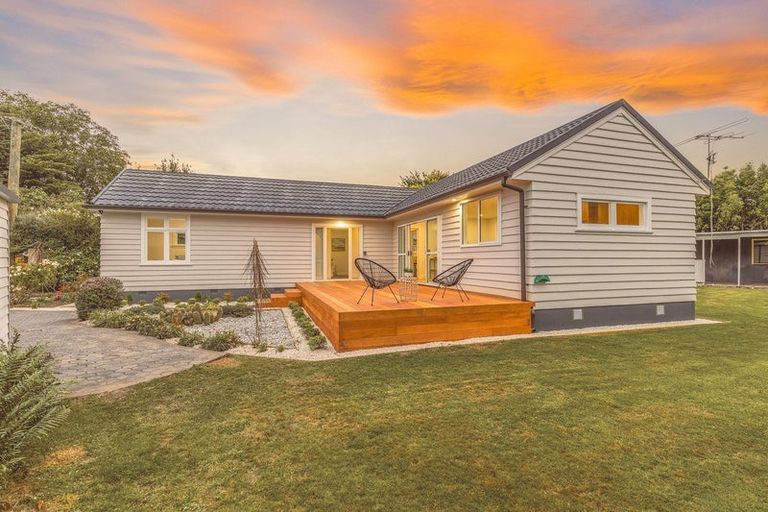 Photo of property in 25 Derrett Place, Saint Martins, Christchurch, 8022