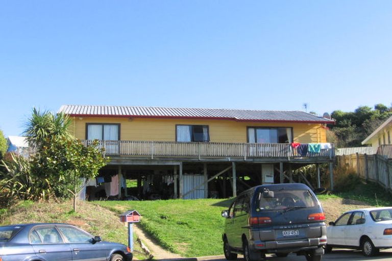 Photo of property in 3 Akeake Grove, Takapuwahia, Porirua, 5022