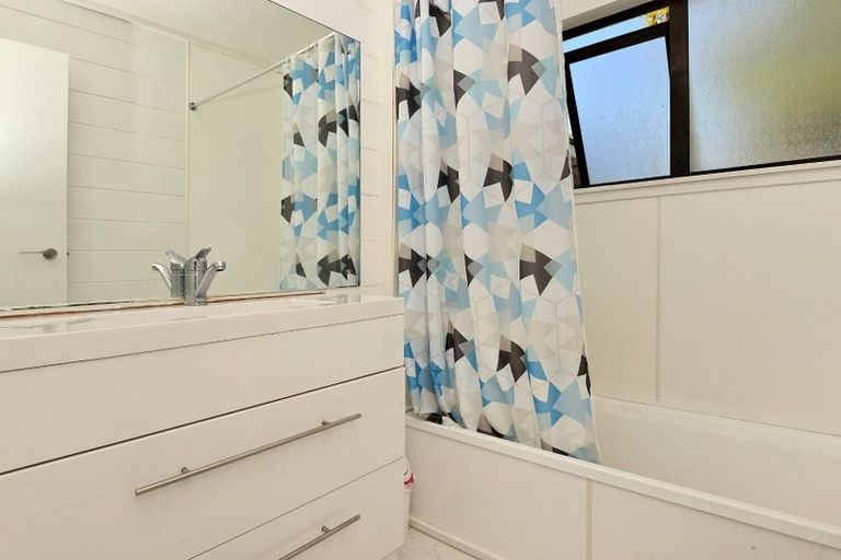 Photo of property in 3a Lambeth Road, Mount Eden, Auckland, 1041