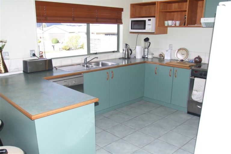 Photo of property in 2/10 Takawai Place, Nukuhau, Taupo, 3330