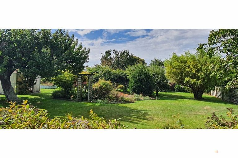 Photo of property in 15 Rugby Street, Waimate, 7924