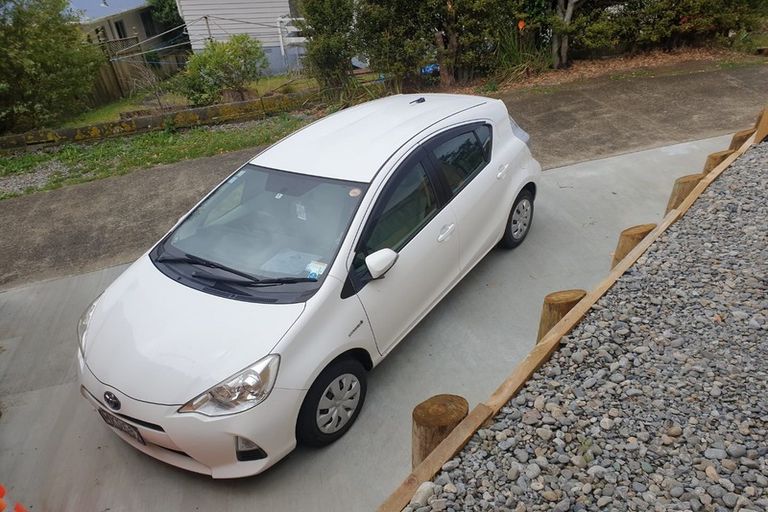 Photo of property in 2 Fairburn Grove, Johnsonville, Wellington, 6037