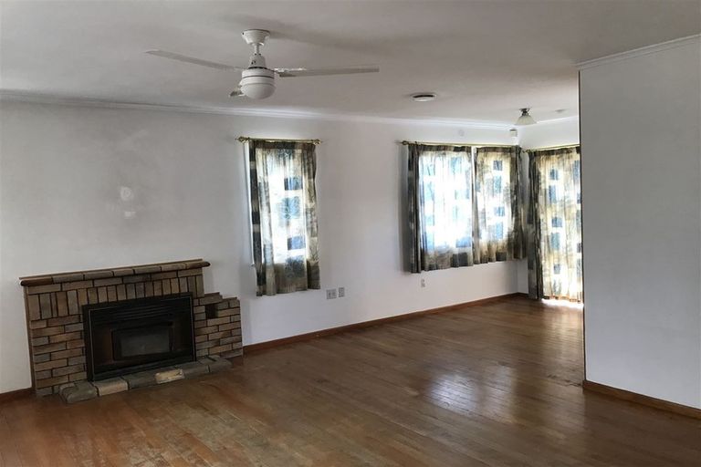 Photo of property in 805 Te Atatu Road, Te Atatu Peninsula, Auckland, 0610