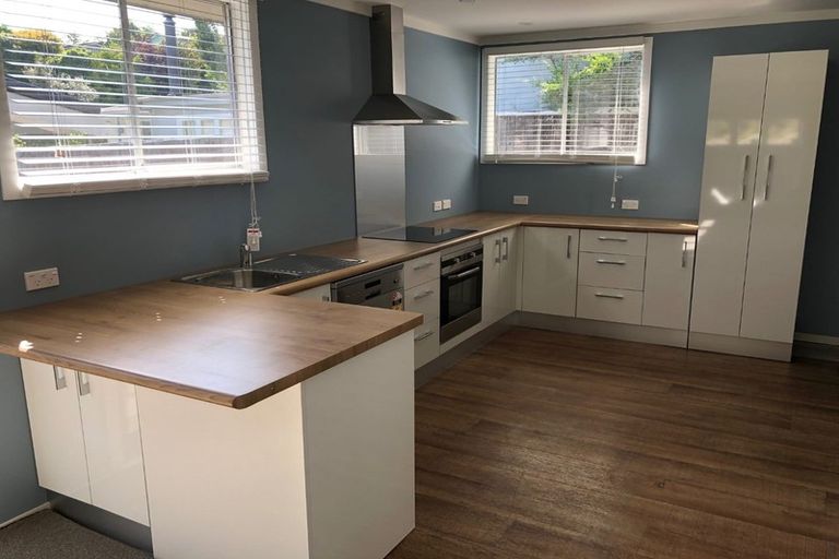 Photo of property in 27 Tremaine Avenue, Two Mile Bay, Taupo, 3330