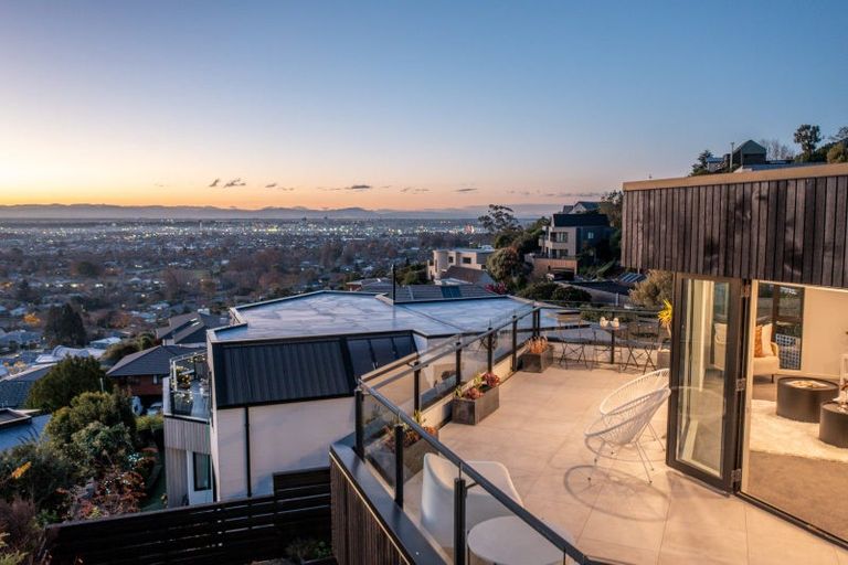 Photo of property in 1/8 Lookaway Place, Huntsbury, Christchurch, 8022