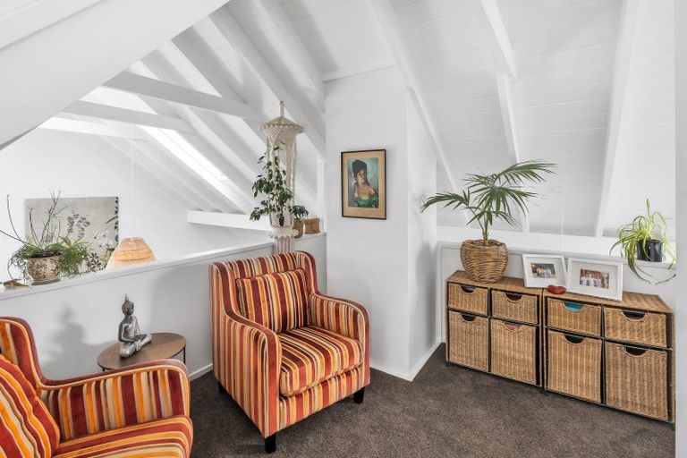 Photo of property in 217 Point View Drive, East Tamaki Heights, Auckland, 2016