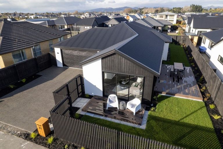 Photo of property in 21 Brooklands Street, Burwood, Christchurch, 8083