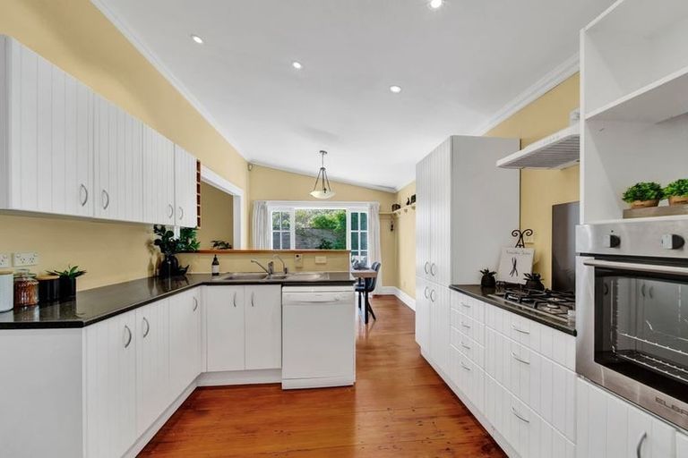 Photo of property in 47 Doralto Road, Frankleigh Park, New Plymouth, 4310