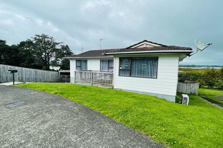 Photo of property in 17 Montego Place, Weymouth, Auckland, 2103