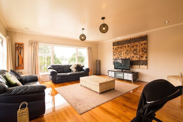 Photo of property in 4 Tomo Street, New Lynn, Auckland, 0600