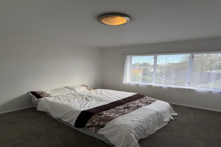 Photo of property in 32 Essex Street, Te Atatu South, Auckland, 0610