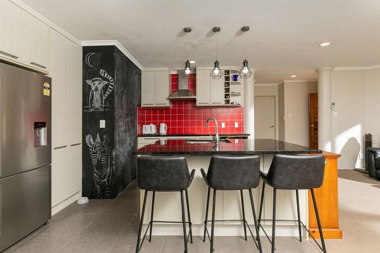 Photo of property in 33 Gala Place, Henderson, Auckland, 0612