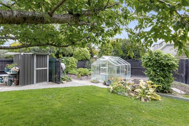 Photo of property in 81 Dunbarton Street, Redwood, Christchurch, 8051