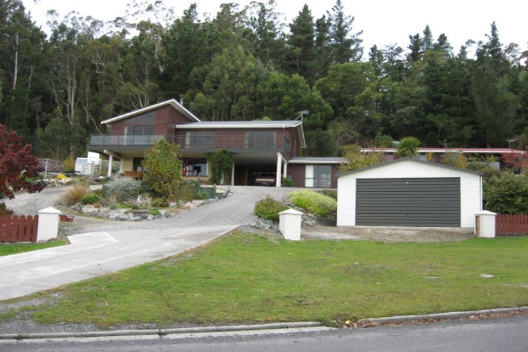 Photo of property in 58 Salcombe Street, Kaitangata, 9210
