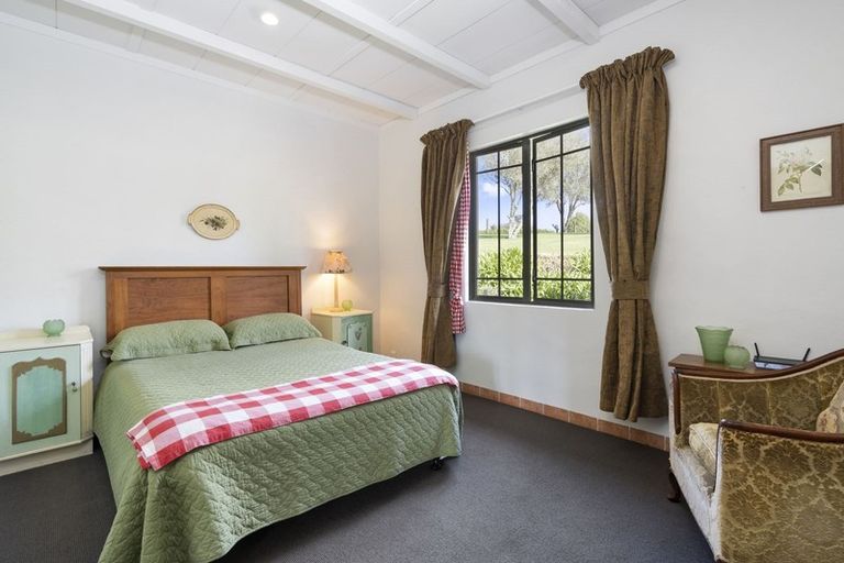 Photo of property in 1 Okura Drive, Kerikeri, 0230
