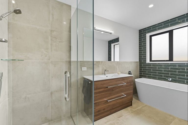 Photo of property in 161 Karuhiruhi Street, Waikanae, 5036